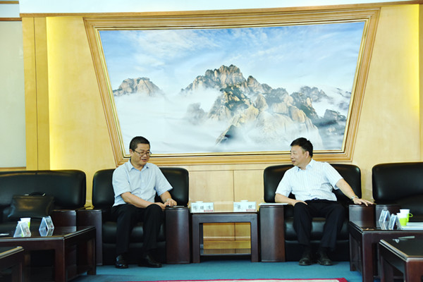 yl6809永利官网与东江环保股份有限公司战略合作商讨会在我校召开